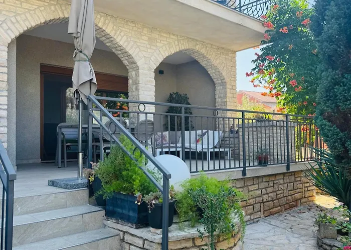 Strandhaus Roko Apartmán *